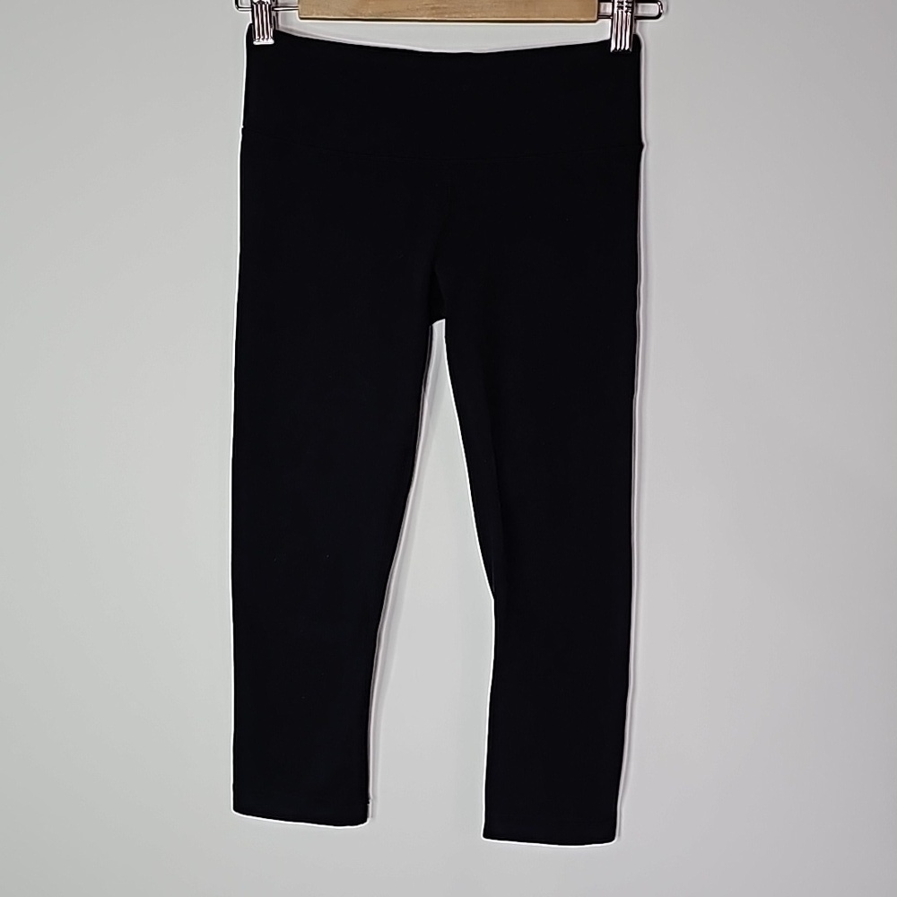 Lululemon black size 4 cropped leggings - Picture 1 of 6